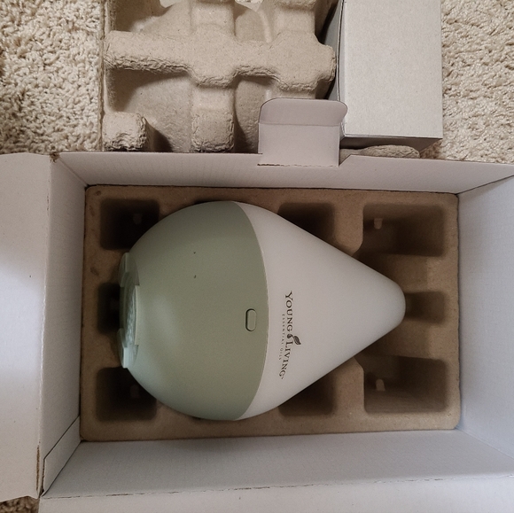 Young Living Ultrasonic Diffuser - Picture 3 of 5